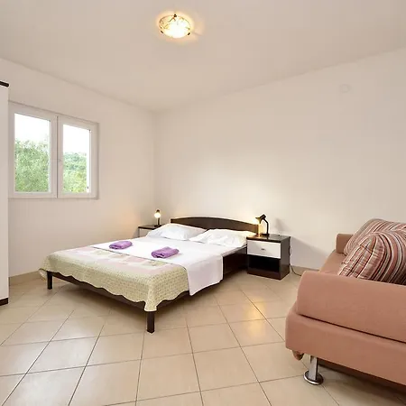Relax House